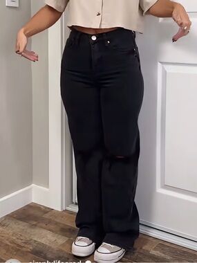 RFM High-Rise Black Women’s Jeans - Classic Straight Fit